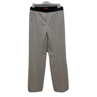 Calças Albaconde com Cós Preto e Aplicação