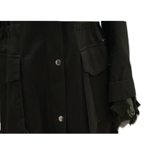 Casaco com Manga de Folhos Amovível e Carapuço