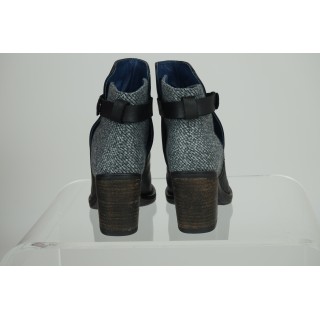 Botins pretos de salto de pele e tecido Amishoes