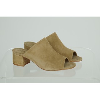 Mules camel com salto Baltarini