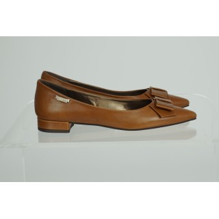 Sapatos Baixos com Laço