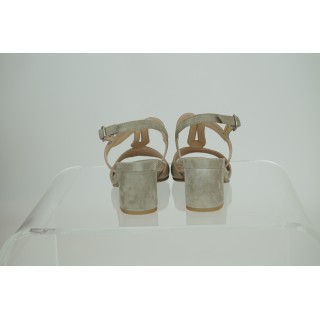 Sandálias camurça com salto médio Softwaves