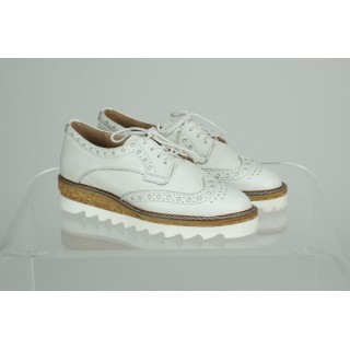 Sapatos com cordões e sola de borracha Softwaves