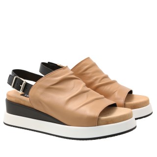  Sandálias em pele macia Tosca Blu